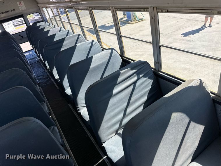 image for item EQ4864 2000 Freightliner FS65 school bus