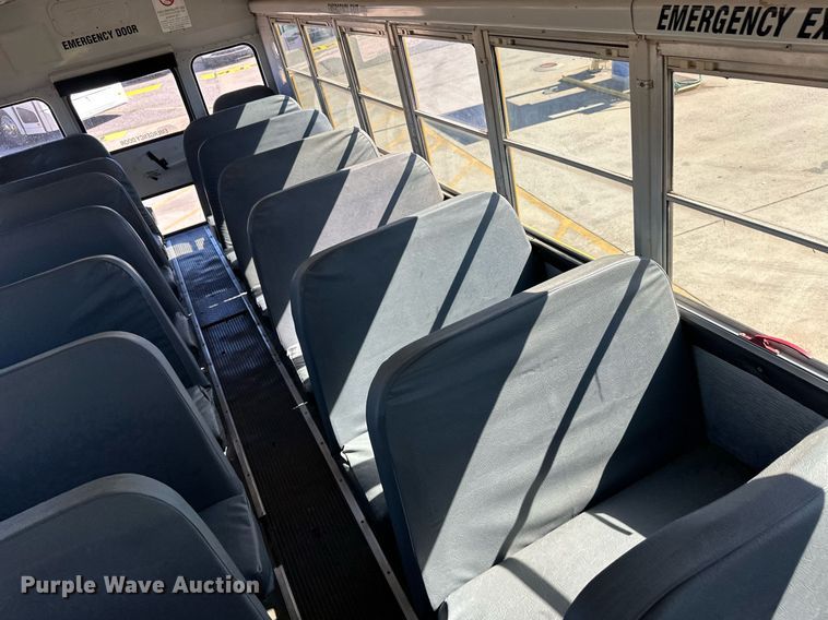 image for item EQ4864 2000 Freightliner FS65 school bus