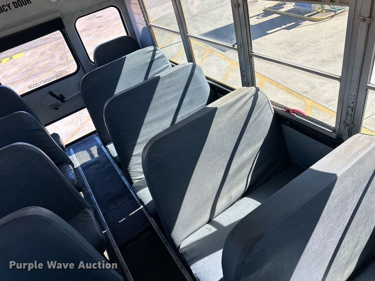 image for item EQ4864 2000 Freightliner FS65 school bus