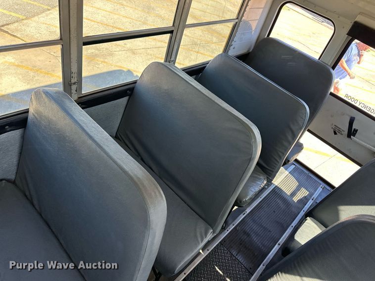 image for item EQ4864 2000 Freightliner FS65 school bus