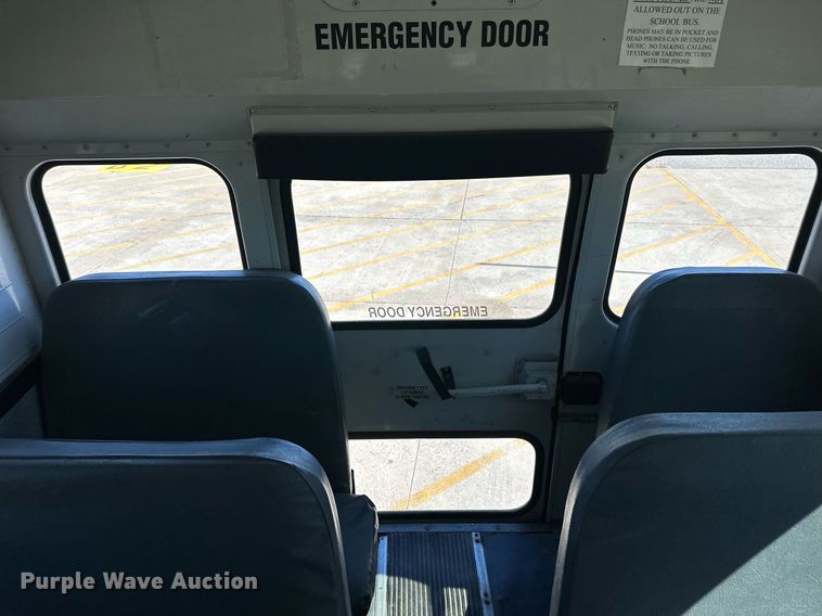 image for item EQ4864 2000 Freightliner FS65 school bus