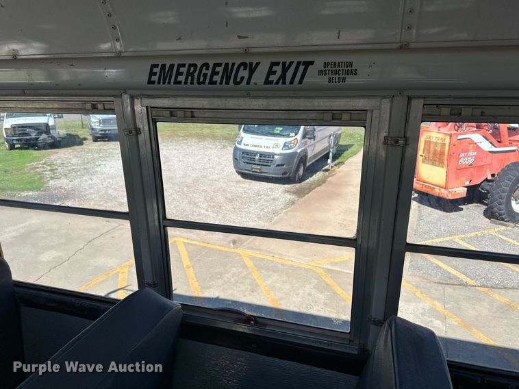 image for item EQ4864 2000 Freightliner FS65 school bus