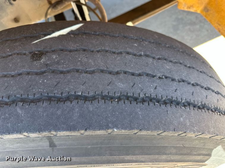 image for item EQ4864 2000 Freightliner FS65 school bus