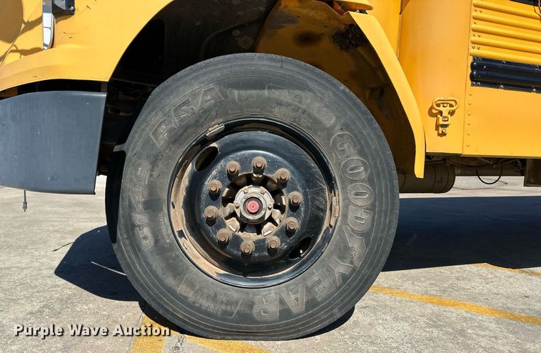 image for item EQ4864 2000 Freightliner FS65 school bus