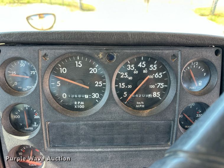 image for item EQ4866 2000 Freightliner FS65 school bus