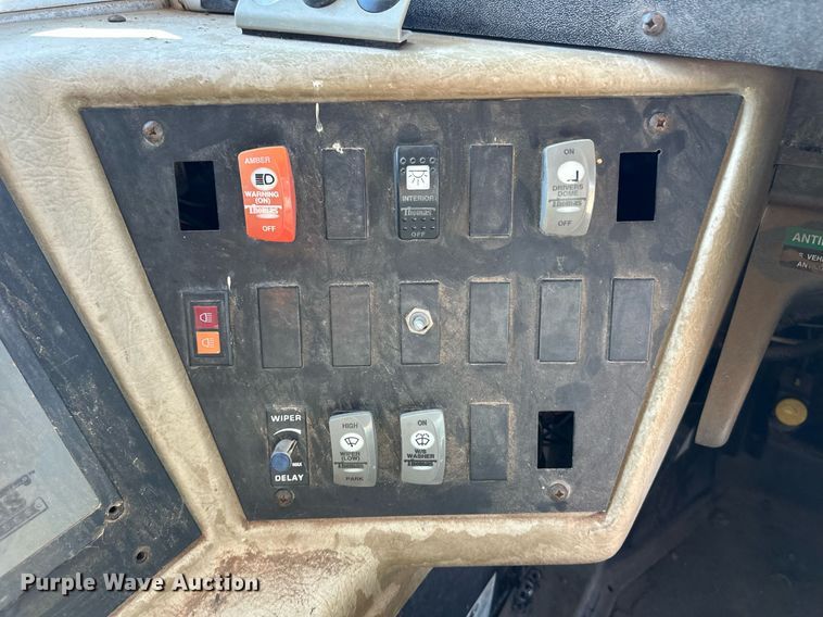 image for item EQ4866 2000 Freightliner FS65 school bus