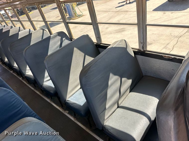 image for item EQ4866 2000 Freightliner FS65 school bus