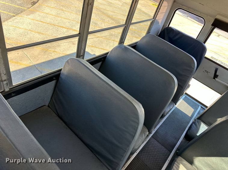 image for item EQ4866 2000 Freightliner FS65 school bus