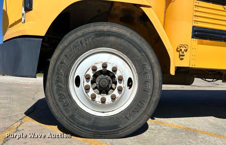 image for item EQ4866 2000 Freightliner FS65 school bus