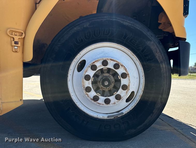 image for item EQ4866 2000 Freightliner FS65 school bus