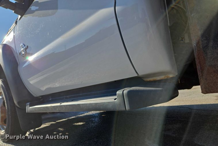 image for item EQ6553 2014 Ford F550 XL Super Duty dump flatbed truck