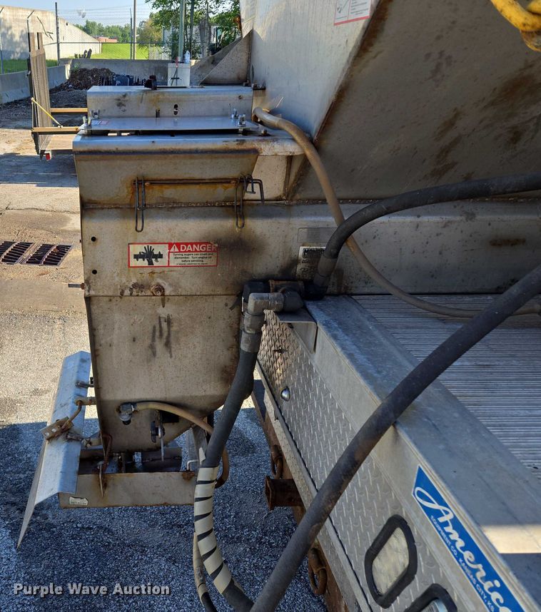 image for item EQ6553 2014 Ford F550 XL Super Duty dump flatbed truck