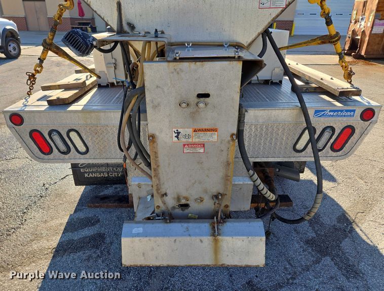 image for item EQ6553 2014 Ford F550 XL Super Duty dump flatbed truck