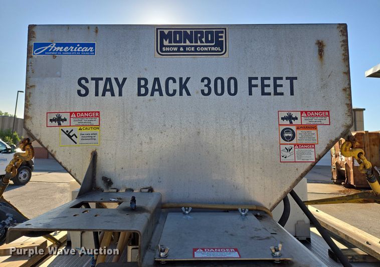 image for item EQ6553 2014 Ford F550 XL Super Duty dump flatbed truck