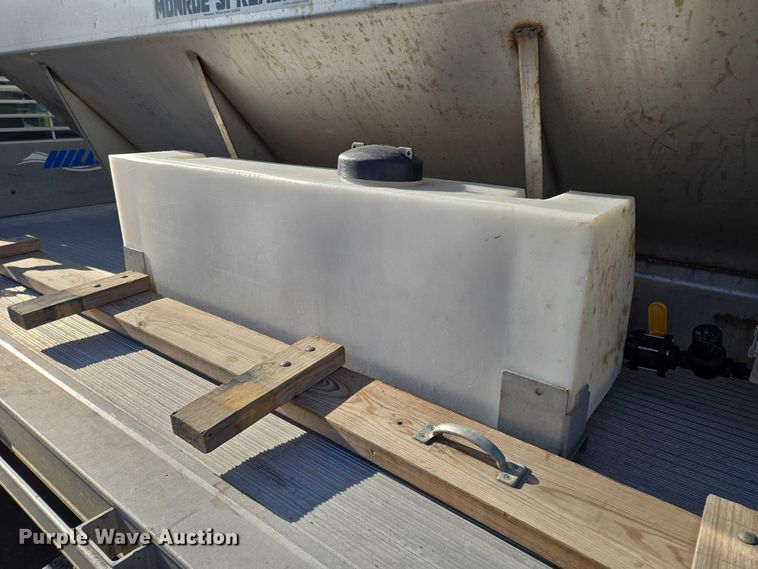 image for item EQ6553 2014 Ford F550 XL Super Duty dump flatbed truck