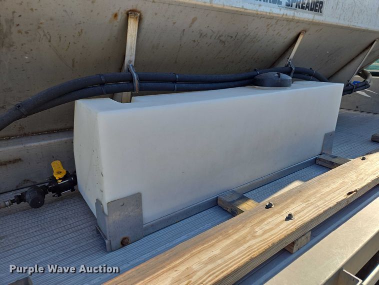 image for item EQ6553 2014 Ford F550 XL Super Duty dump flatbed truck