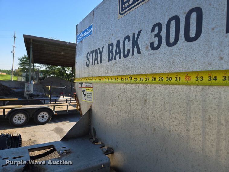 image for item EQ6553 2014 Ford F550 XL Super Duty dump flatbed truck