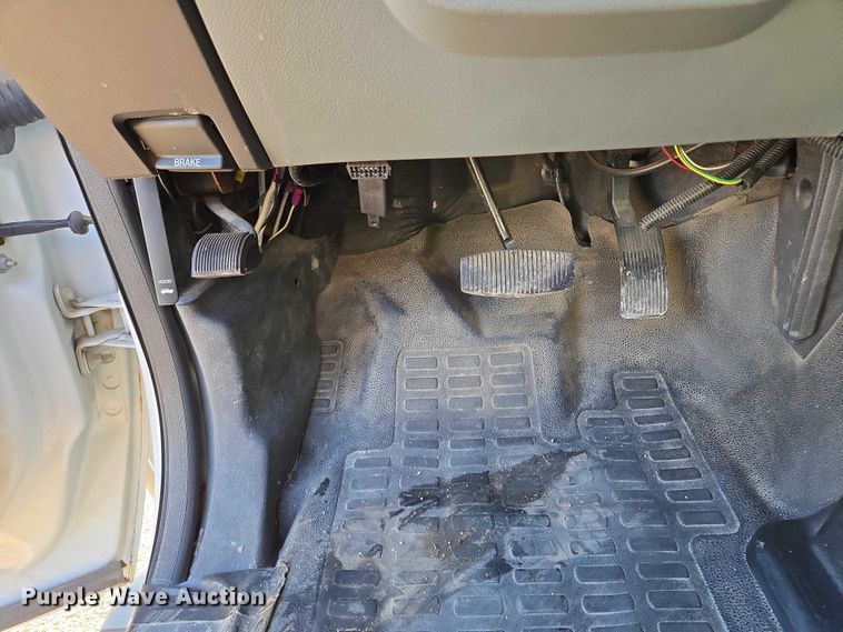 image for item EQ6553 2014 Ford F550 XL Super Duty dump flatbed truck