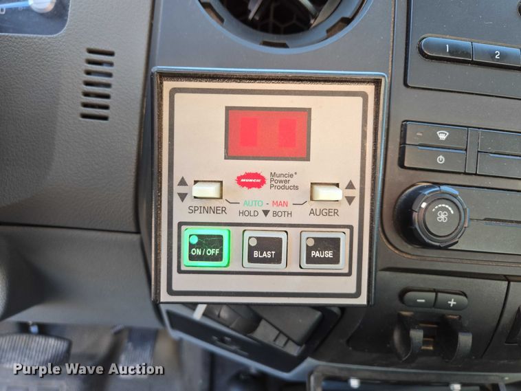 image for item EQ6553 2014 Ford F550 XL Super Duty dump flatbed truck