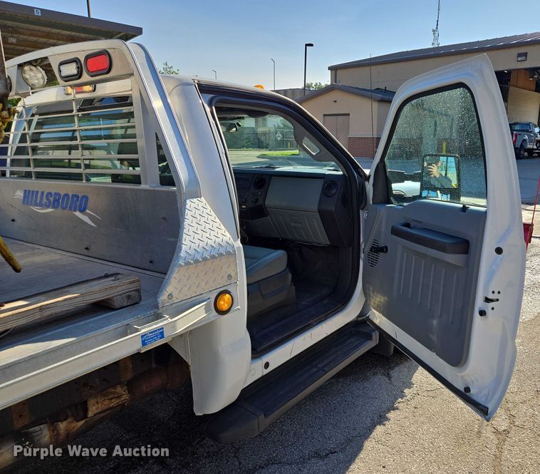 image for item EQ6553 2014 Ford F550 XL Super Duty dump flatbed truck