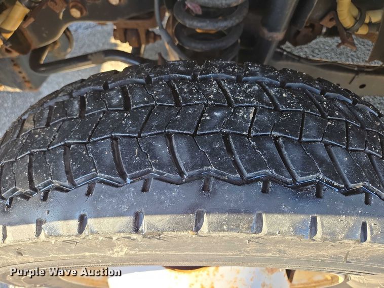 image for item EQ6553 2014 Ford F550 XL Super Duty dump flatbed truck