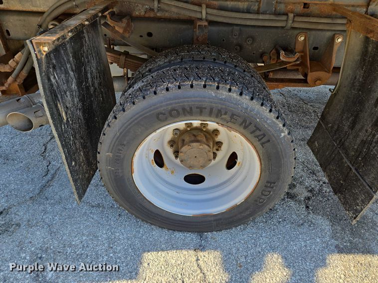 image for item EQ6553 2014 Ford F550 XL Super Duty dump flatbed truck