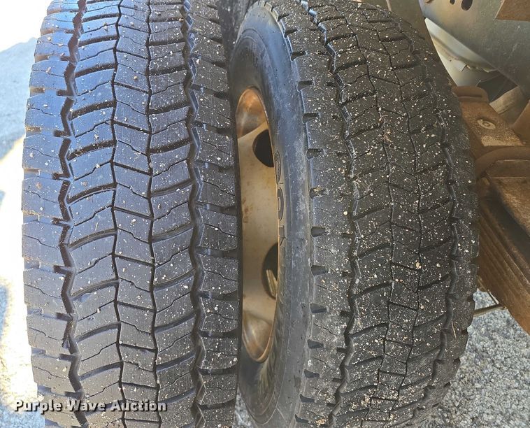 image for item EQ6553 2014 Ford F550 XL Super Duty dump flatbed truck