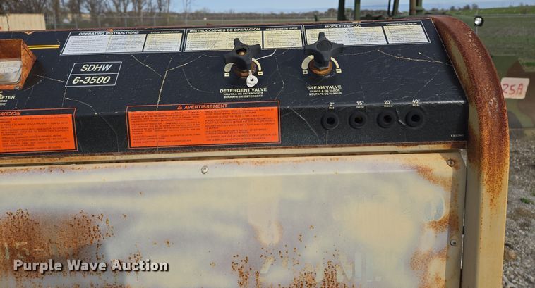 image for item EQ6955 2007 Silver Eagle Landa SDHW 6-3500 pressure washer 