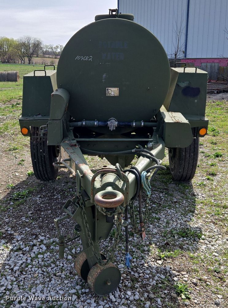 image for item EQ6965 1979 Southwest tank trailer