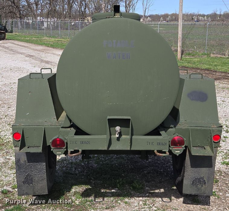 image for item EQ6965 1979 Southwest tank trailer