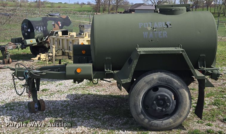 image for item EQ6965 1979 Southwest tank trailer