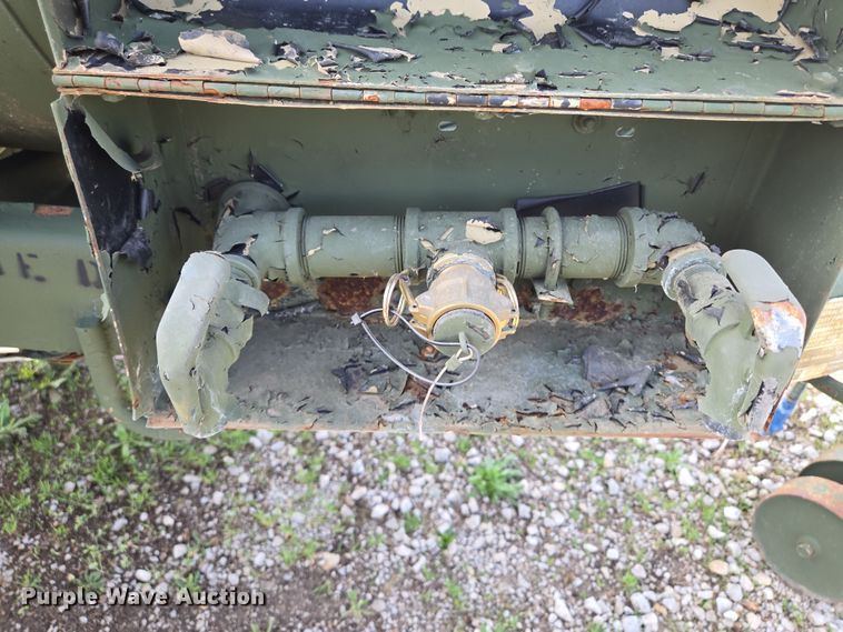 image for item EQ6965 1979 Southwest tank trailer