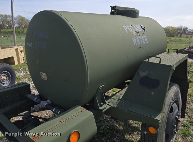 image for item EQ6965 1979 Southwest tank trailer