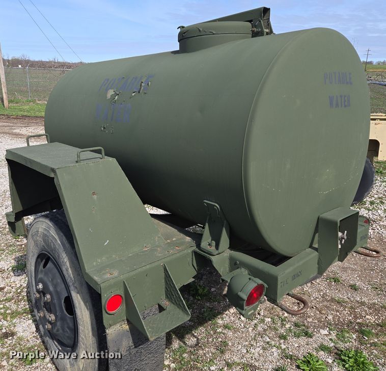 image for item EQ6965 1979 Southwest tank trailer