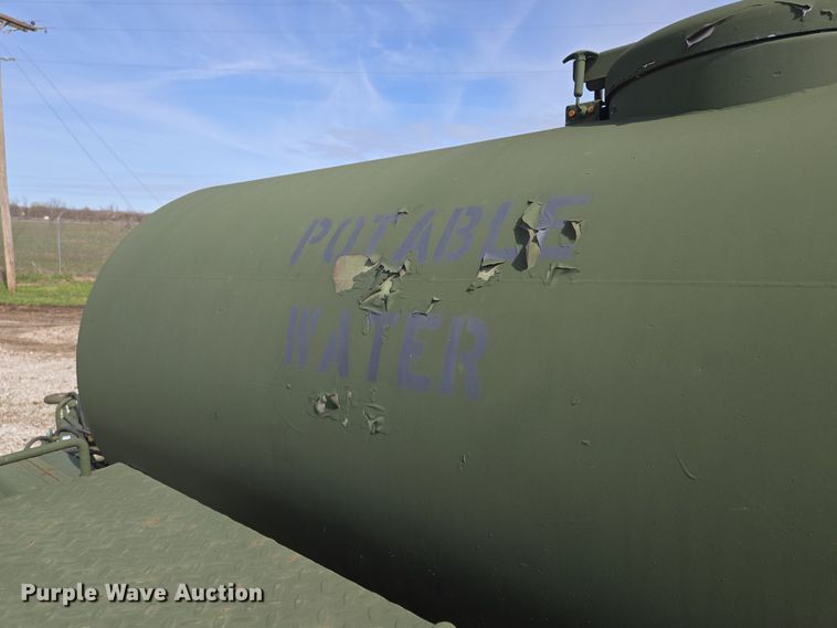 image for item EQ6965 1979 Southwest tank trailer