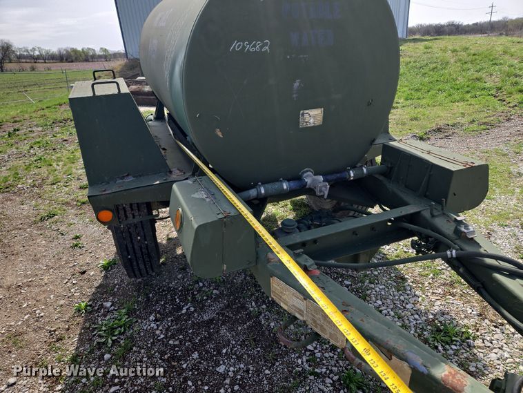 image for item EQ6965 1979 Southwest tank trailer