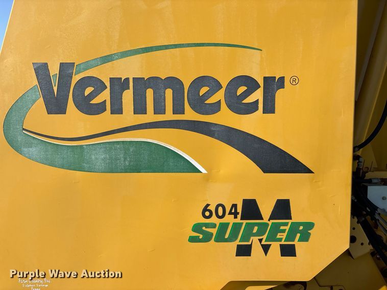 image for item DM1901 2009 Vermeer 604SM round baler