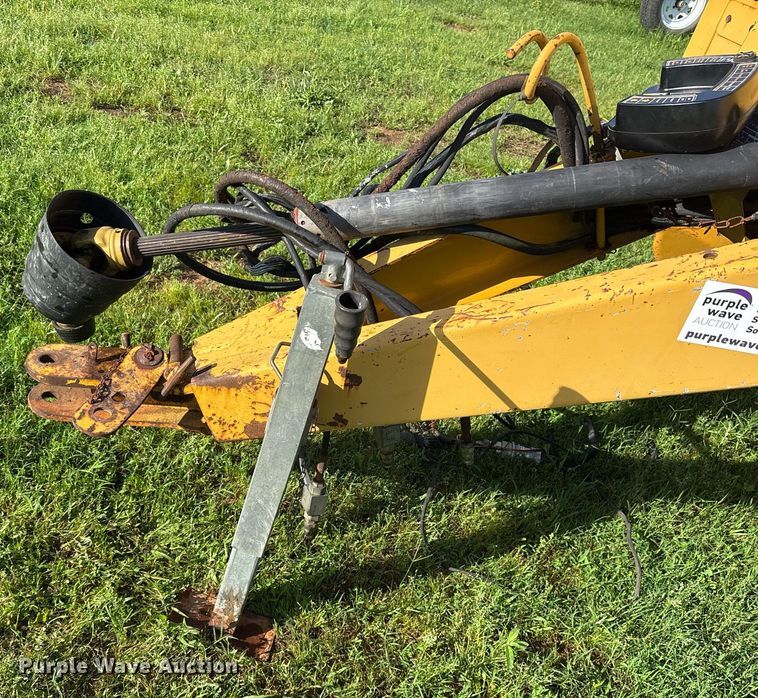 image for item DM1901 2009 Vermeer 604SM round baler