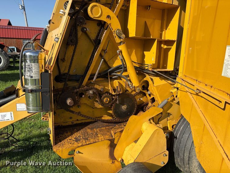 image for item DM1901 2009 Vermeer 604SM round baler