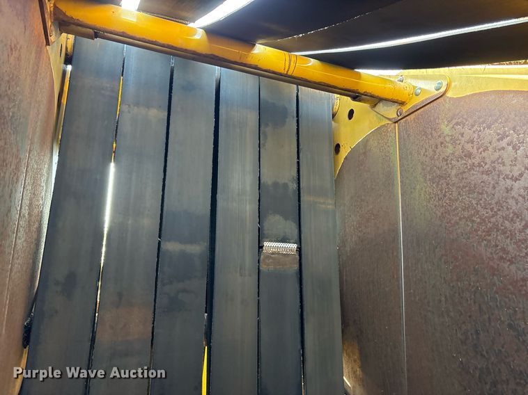 image for item DM1901 2009 Vermeer 604SM round baler