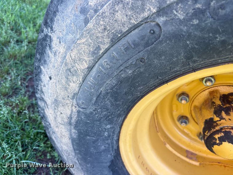 image for item DM1901 2009 Vermeer 604SM round baler