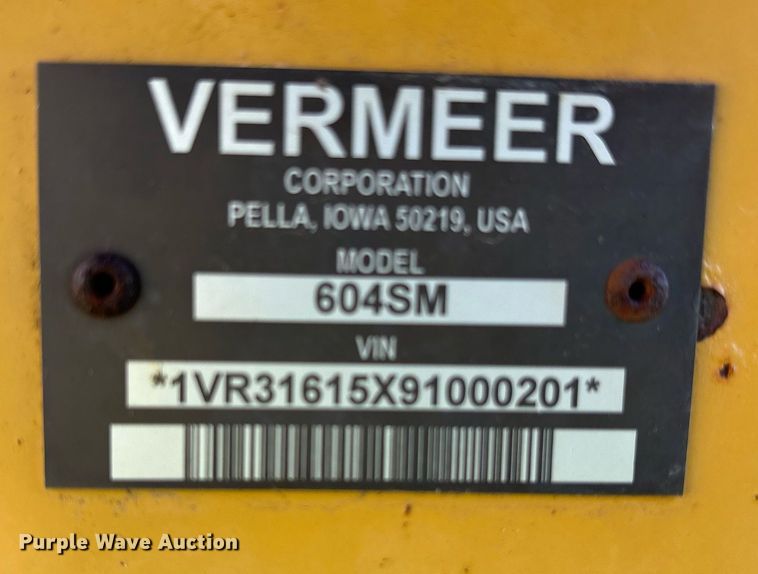 image for item DM1901 2009 Vermeer 604SM round baler