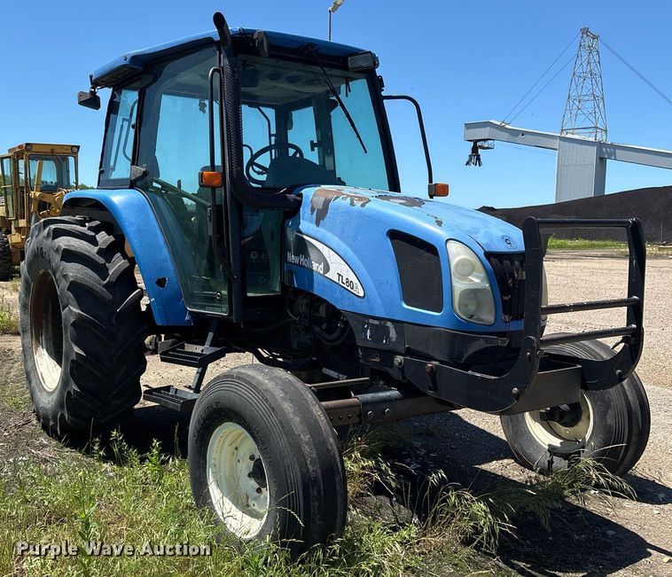 image for item DM1904 2007 New Holland TL80A tractor