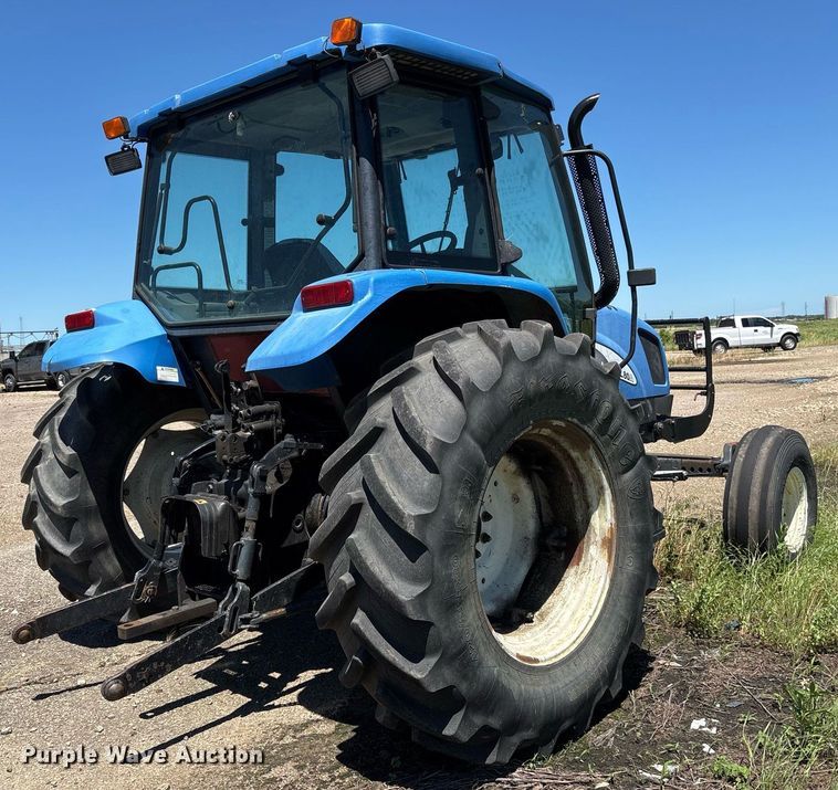 image for item DM1904 2007 New Holland TL80A tractor