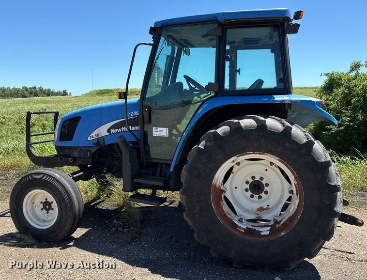 image for item DM1904 2007 New Holland TL80A tractor