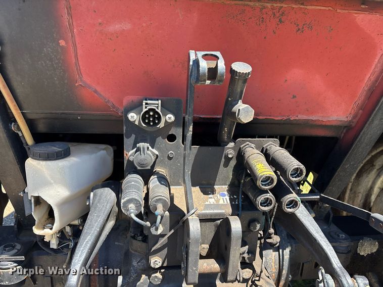 image for item DM1904 2007 New Holland TL80A tractor