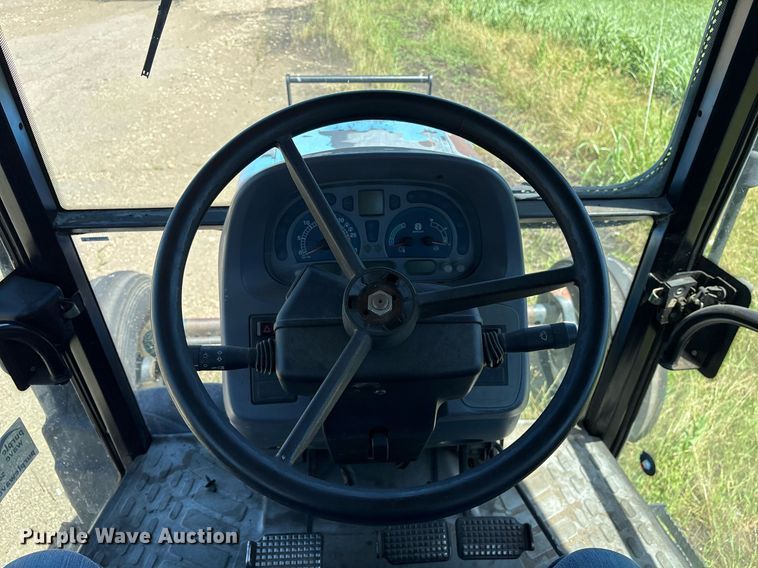 image for item DM1904 2007 New Holland TL80A tractor