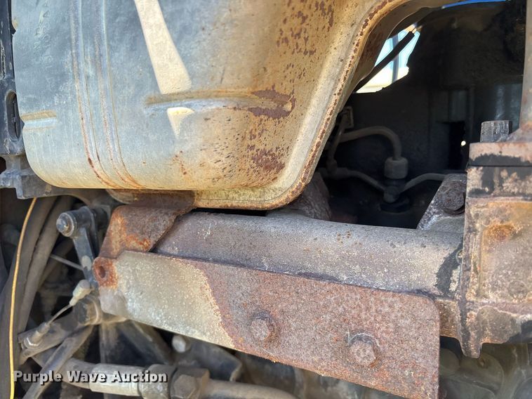 image for item DM1904 2007 New Holland TL80A tractor