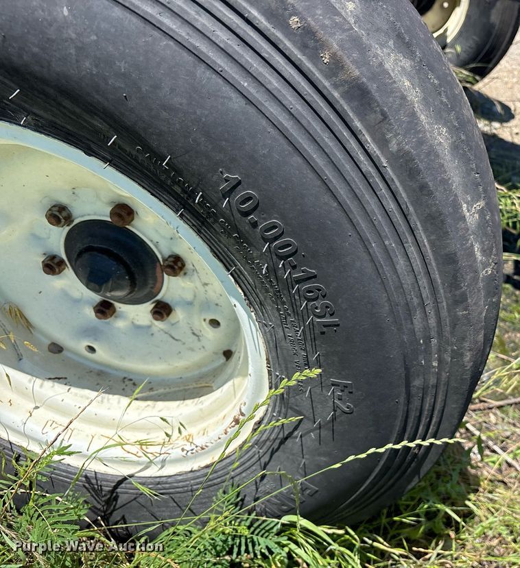 image for item DM1904 2007 New Holland TL80A tractor