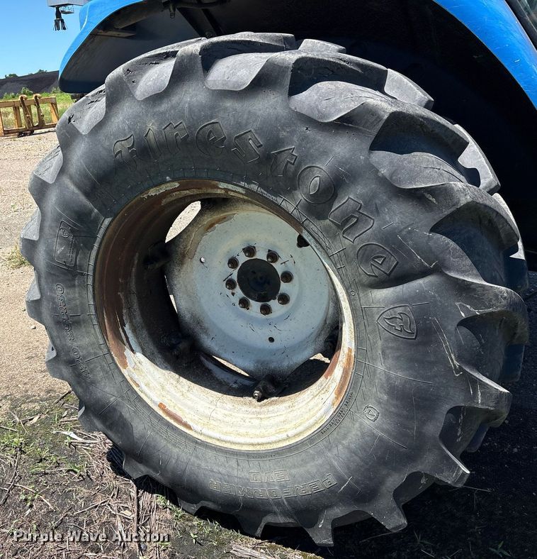 image for item DM1904 2007 New Holland TL80A tractor